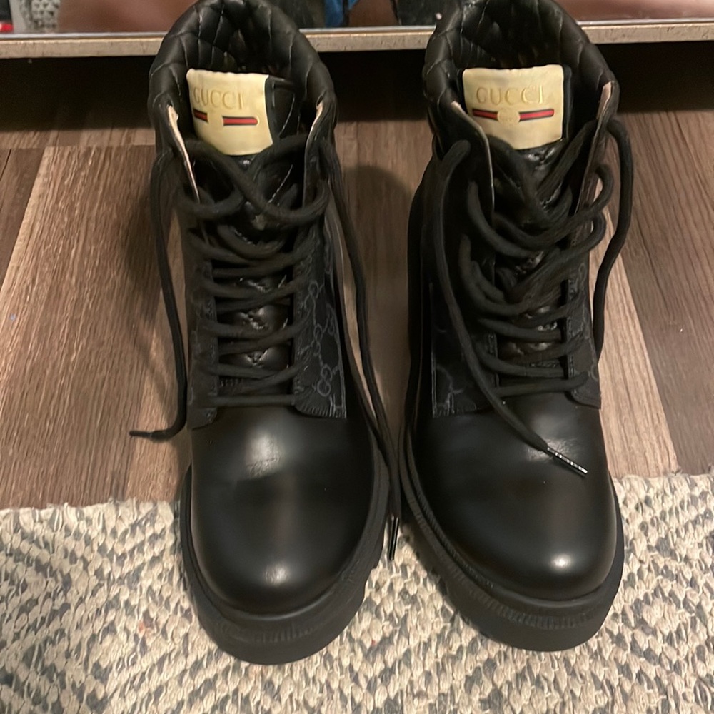 Gucci WOMEN'S GG ANKLE BOOT in black